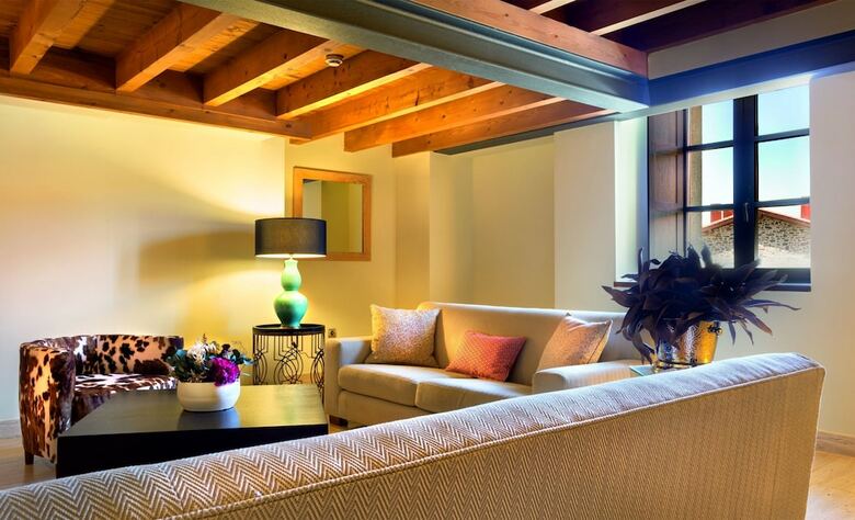 Hotel Iz�n Puerta de Gredos