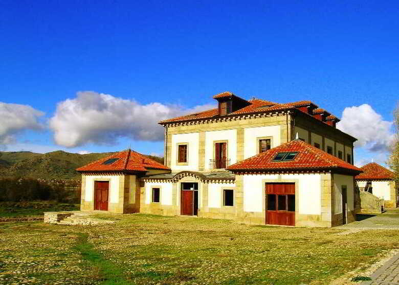 Hotel Iz�n Puerta de Gredos