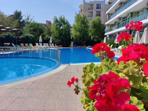 Family Apartments In Solmarin