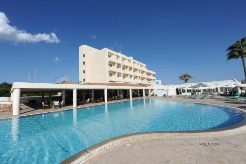Piere - Anne Beach Hotel