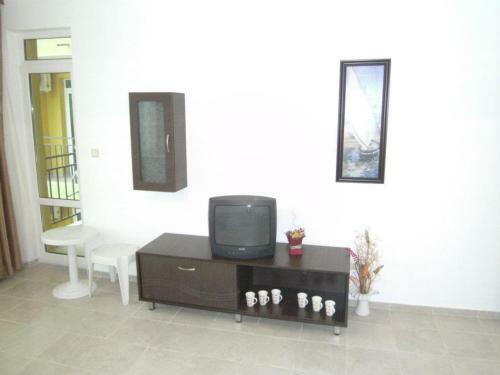 Nicol Apartment In Hermes Complex