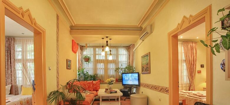 Hostal Guesthouse Tomovi