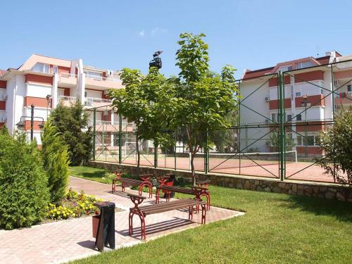 Sunny Fort Apartment