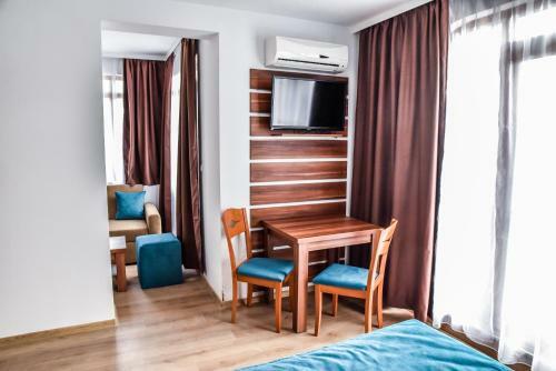 Hostal Stela Apartments