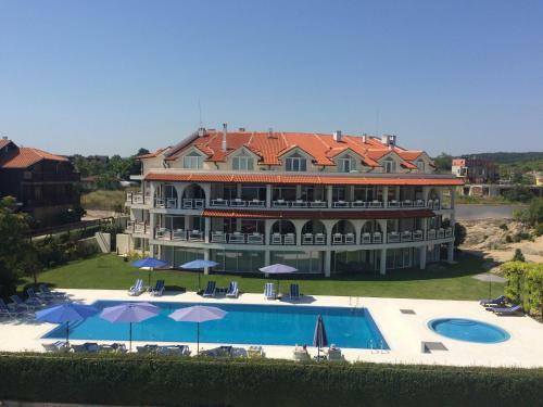 Apolonia Apartments