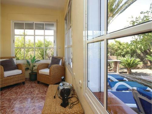 Four-bedroom Holiday Home Coin With A Fireplace 07