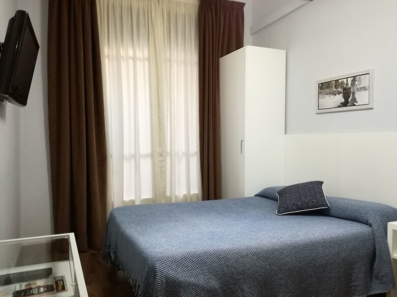 Hostal Lesseps