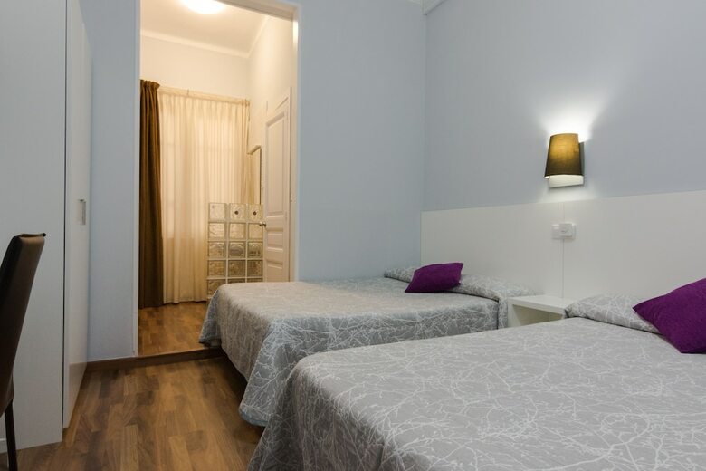 Hostal Lesseps