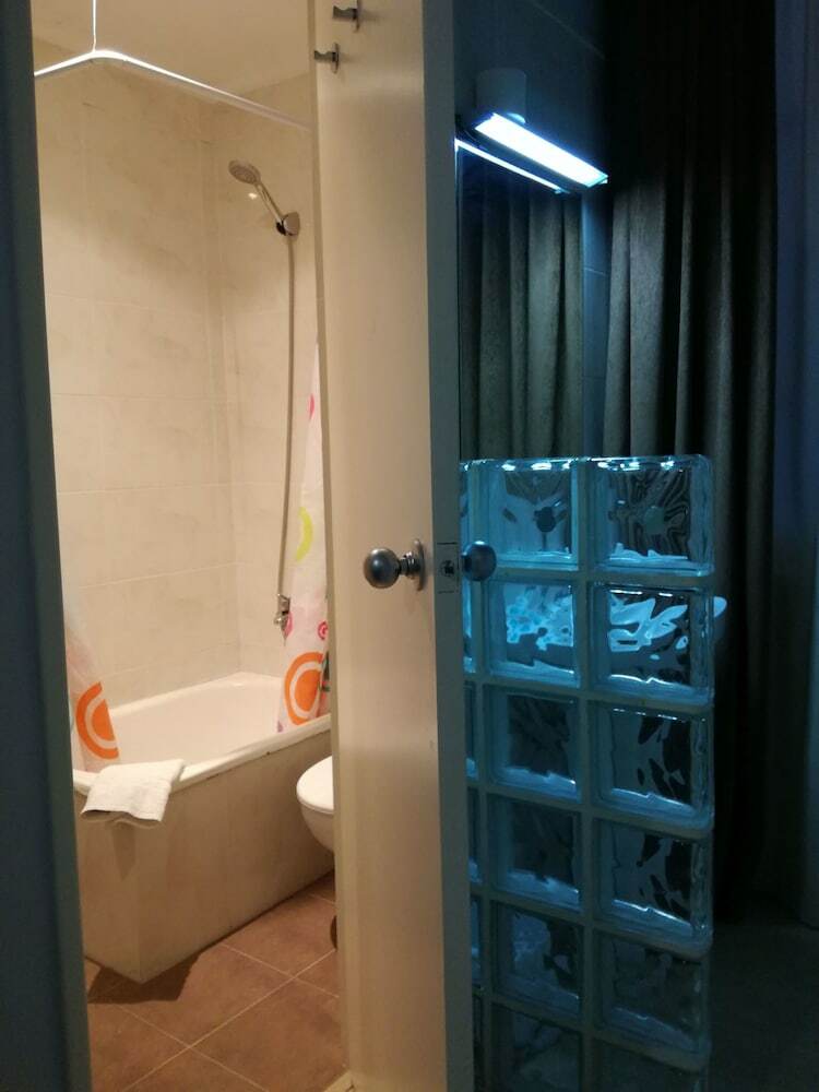 Hostal Lesseps