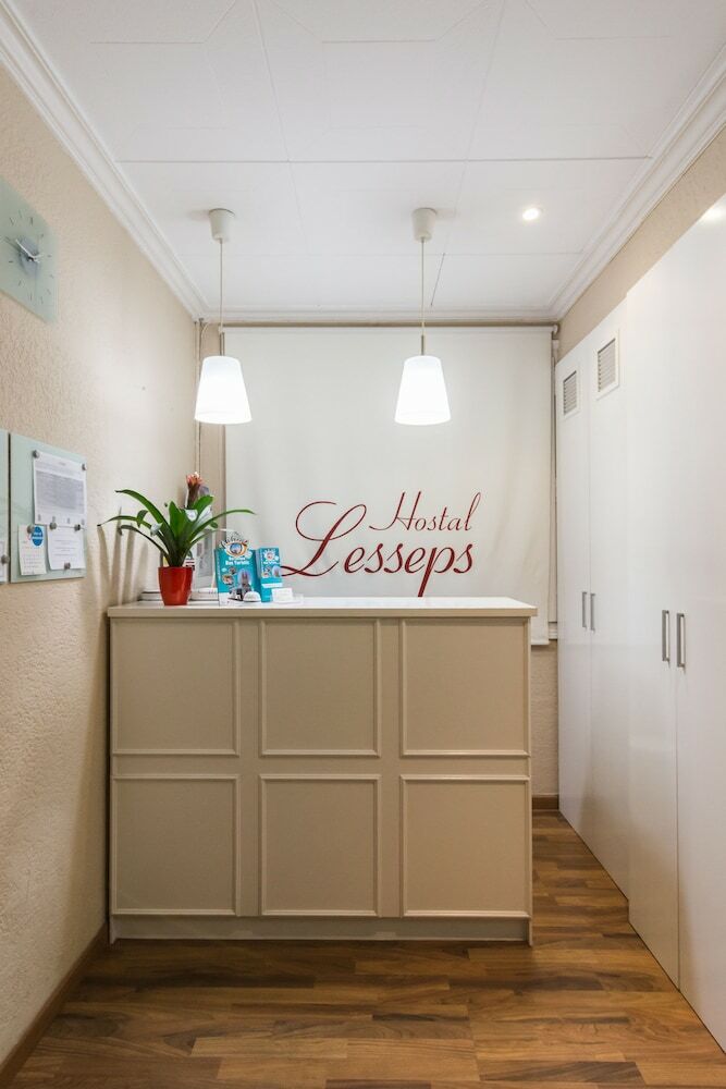 Hostal Lesseps