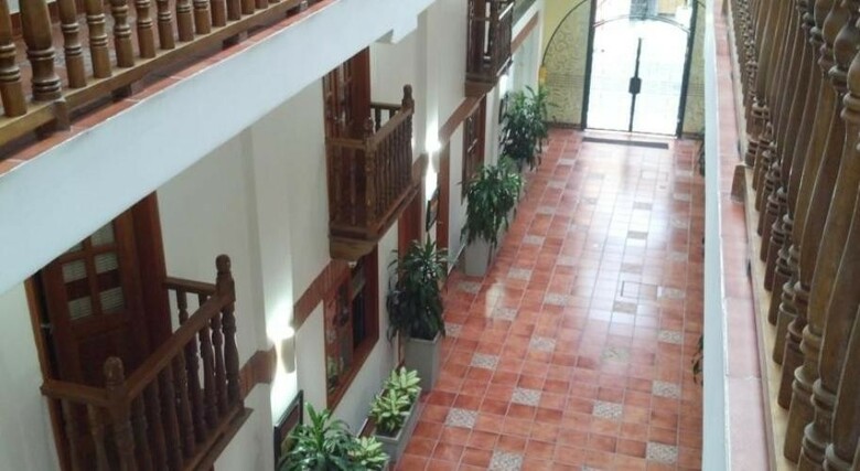 Hotel Lee