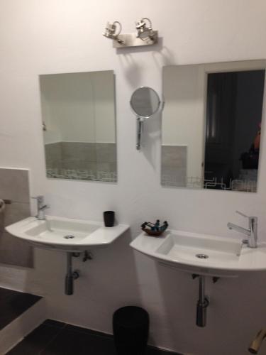 Hostal Factory Rooms Tarifa