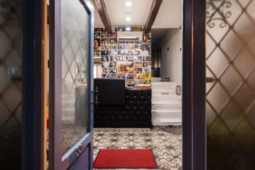 Hostal Backstage Boutique Townhouse