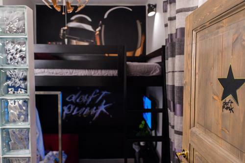 Hostal Backstage Boutique Townhouse