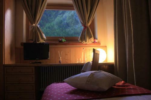 Shatush Hotel