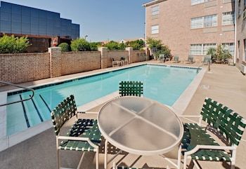 Hotel Hawthorn Suites Addison Galleria Area