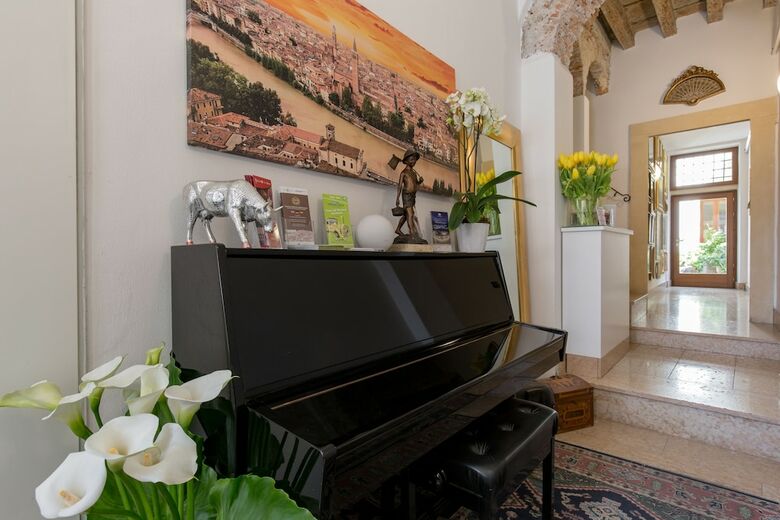 Bed & Breakfast Veronetta House
