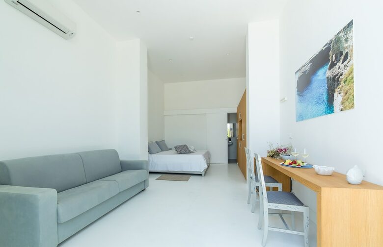 La Roccia Hotel