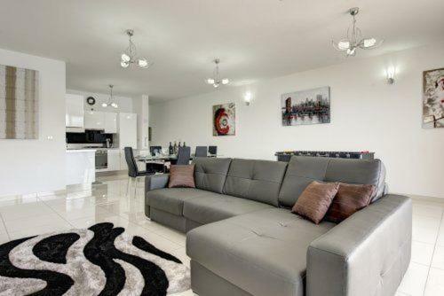 Water's Edge Apartment