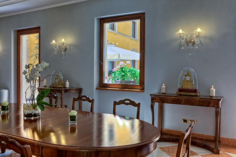 Due Torri Hotel