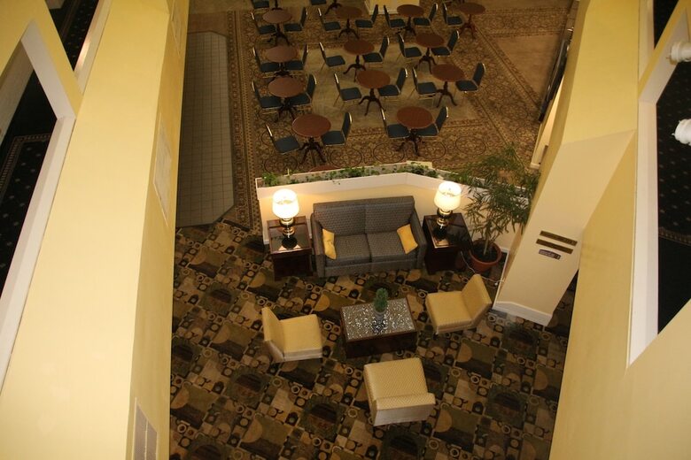 Bedford Plaza Hotel