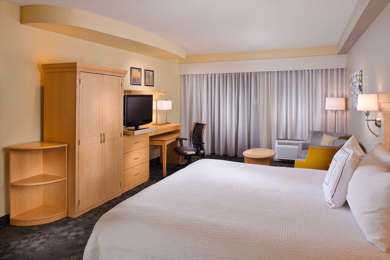 Hotel Courtyard By Marriott