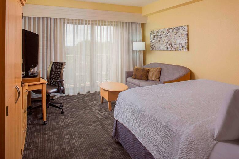 Hotel Courtyard By Marriott