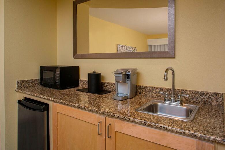 Hotel Courtyard By Marriott