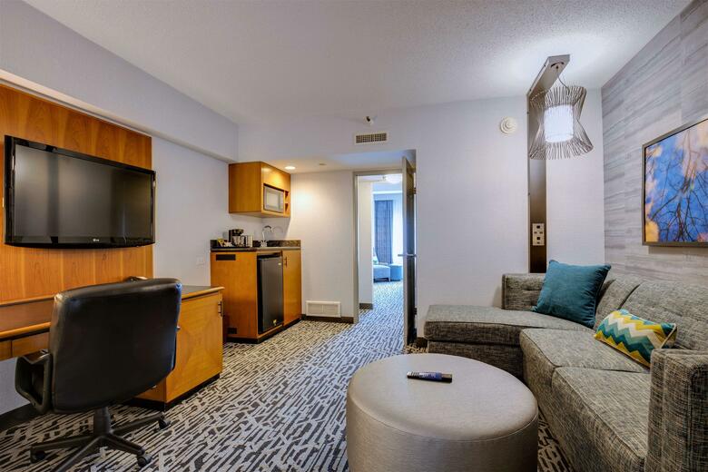 Hotel Doubletree Guests Suites & Conference Center