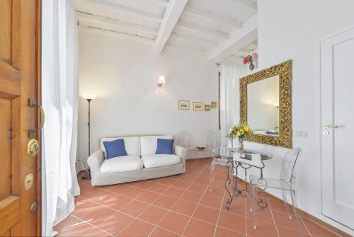 Santa Maria Novella Halldis Apartments