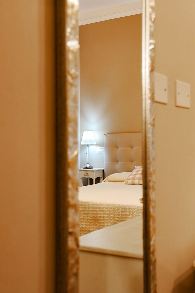 Hostal Onda Marina Rooms