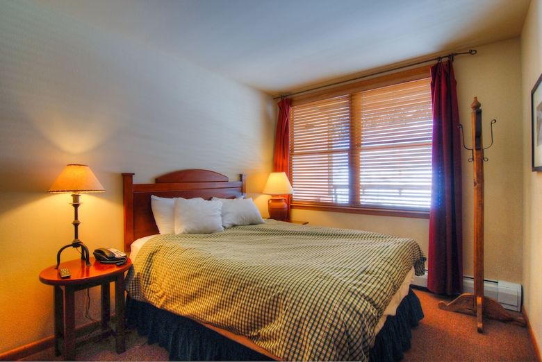 Hotel Zephyr Mountain Lodge