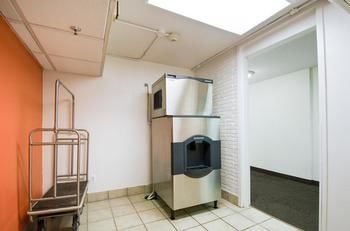 Hotel Motel 6 Washington Dc Sw-springfield