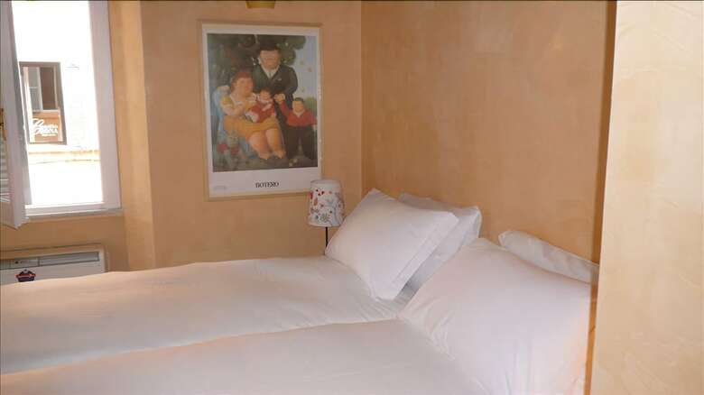 Hostal Lovin Roma Piazza Di Spagna