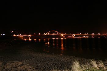 Waldport Beach Hotel