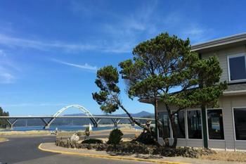 Waldport Beach Hotel