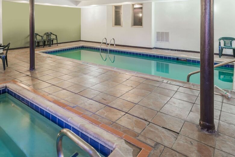 Hotel Baymont By Wyndham Pueblo