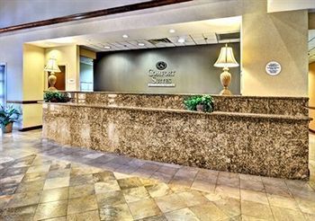 Hotel *hawthorn Suites*