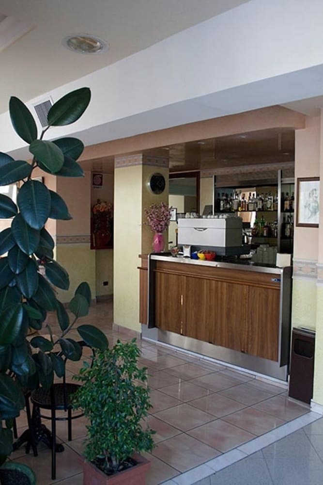 Hotel Monica