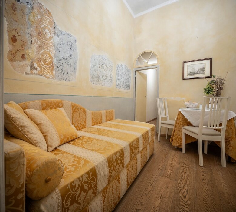 Hostal Novella House