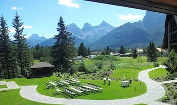 Hotel Grande Rockies Resort