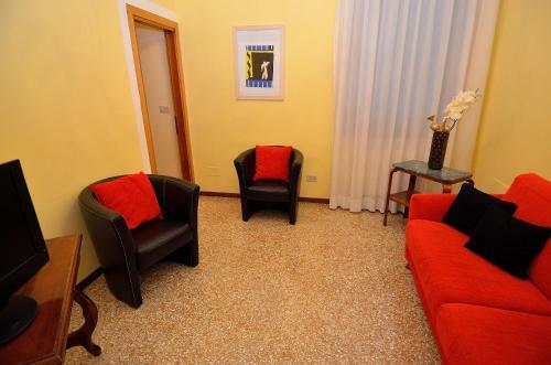 Charming Venice Apartments