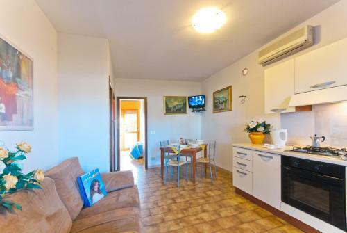 Two-bedroom Apartment Bibione Near River 11