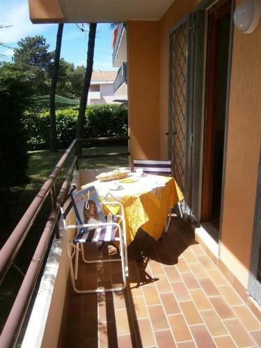 Two-bedroom Apartment Bibione Near River 11