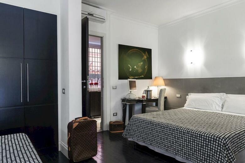 Hostal Residenza A The Boutique Art Hotel