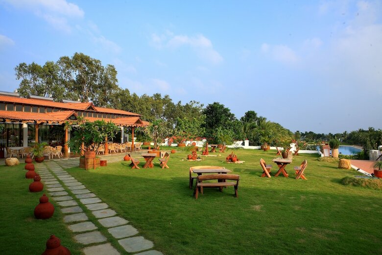 Hotel Chariot Beach Resort