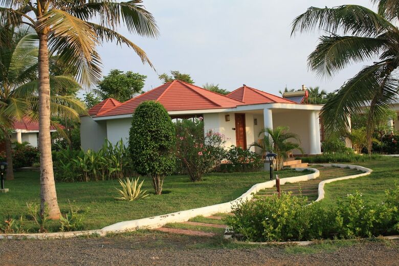 Hotel Chariot Beach Resort