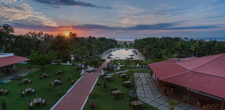 Hotel Chariot Beach Resort
