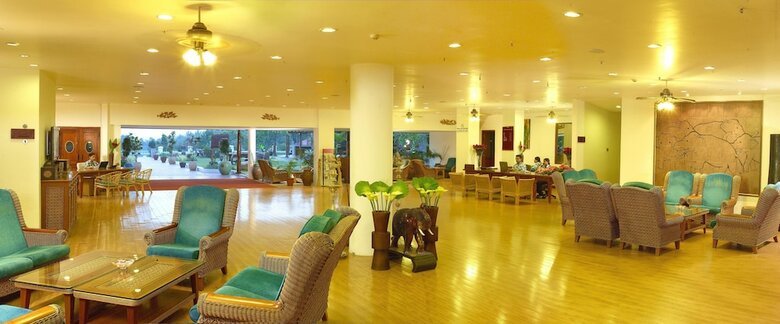 Hotel Chariot Beach Resort