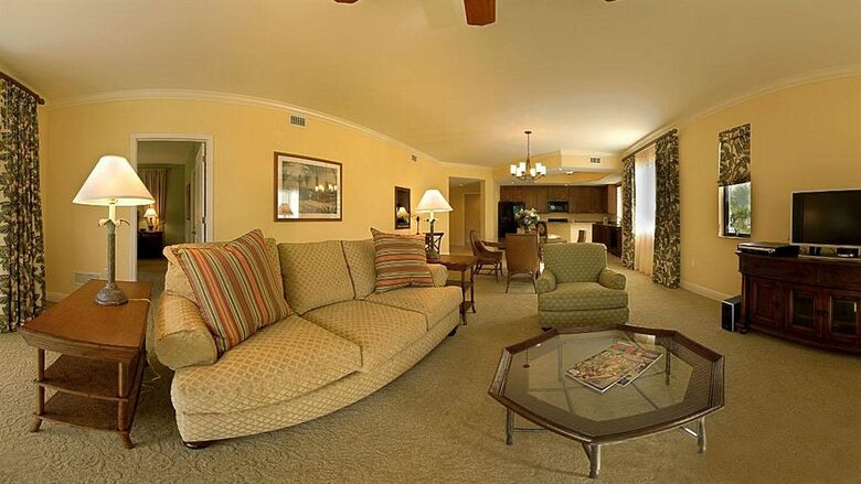 Hotel Naples Bay Resort